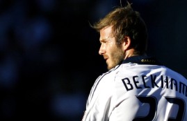 IM体育-詹姆斯巅峰对决，东契奇与90分钟激战拜仁，高光表现胜负难料！